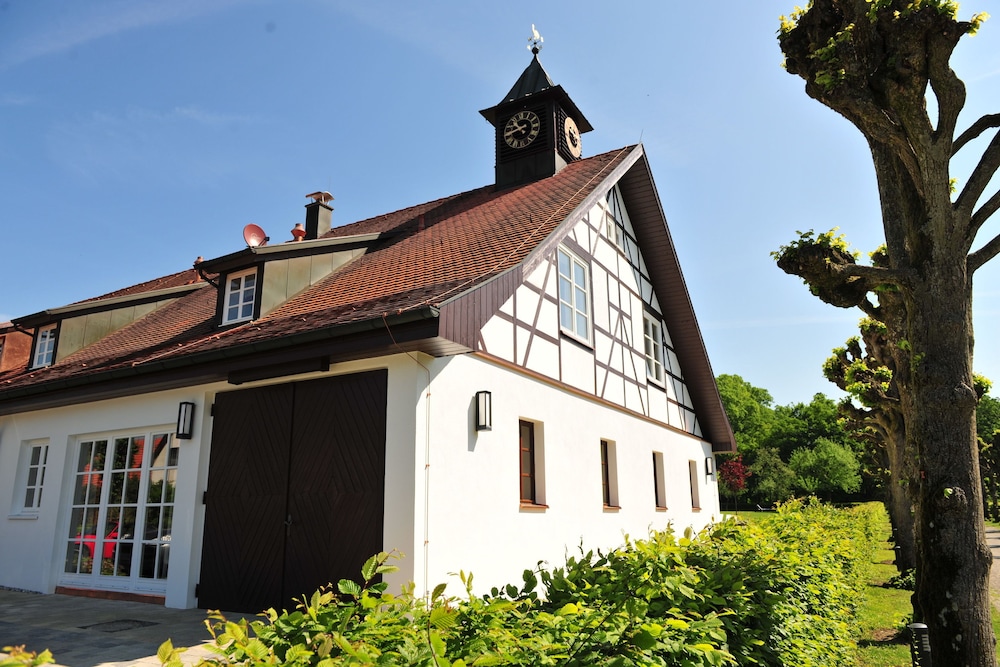 WALD AND SCHLOSSHOTEL FRIEDRICHSRUHE 7/67