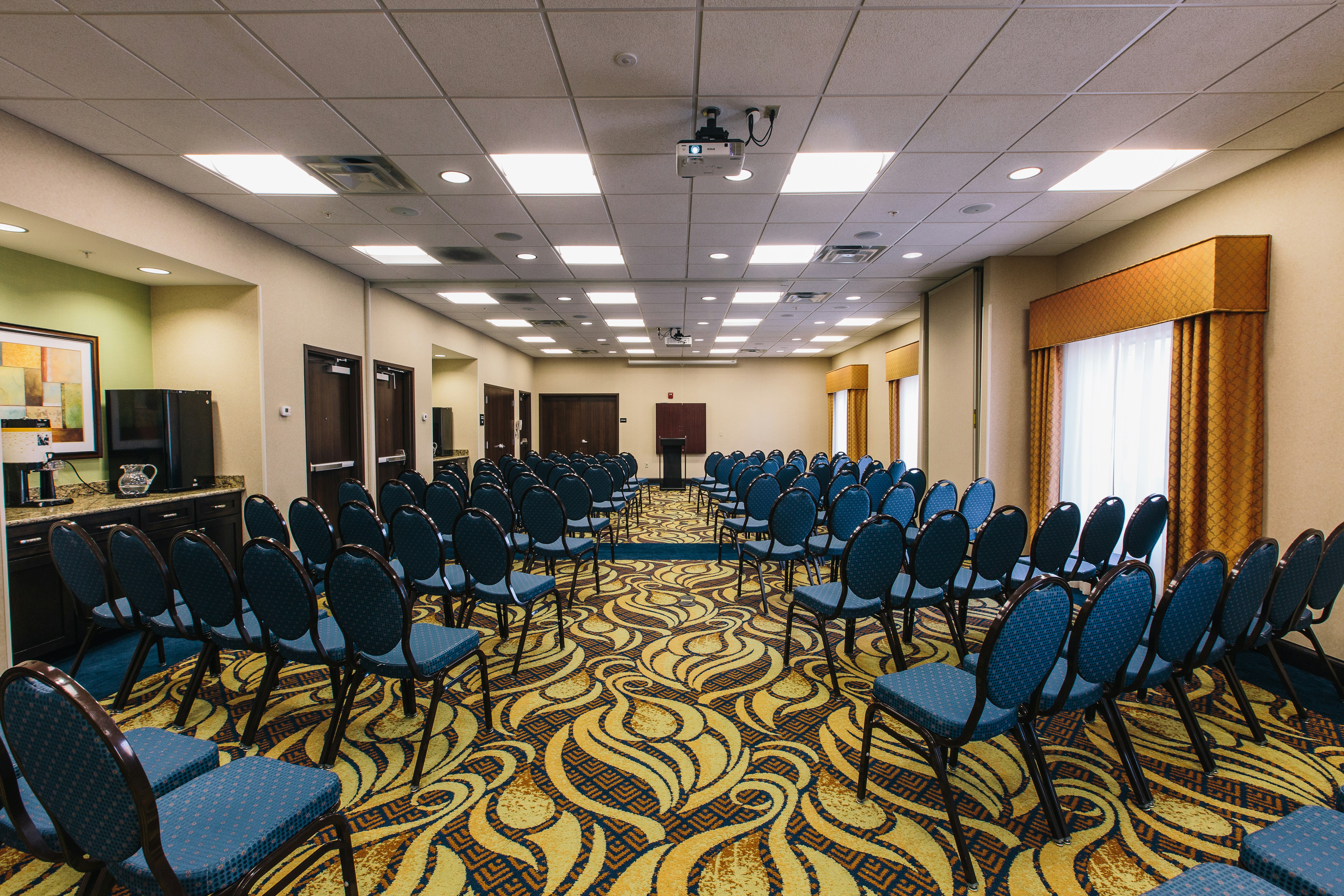 Hampton Inn Suites Effingham 53/63