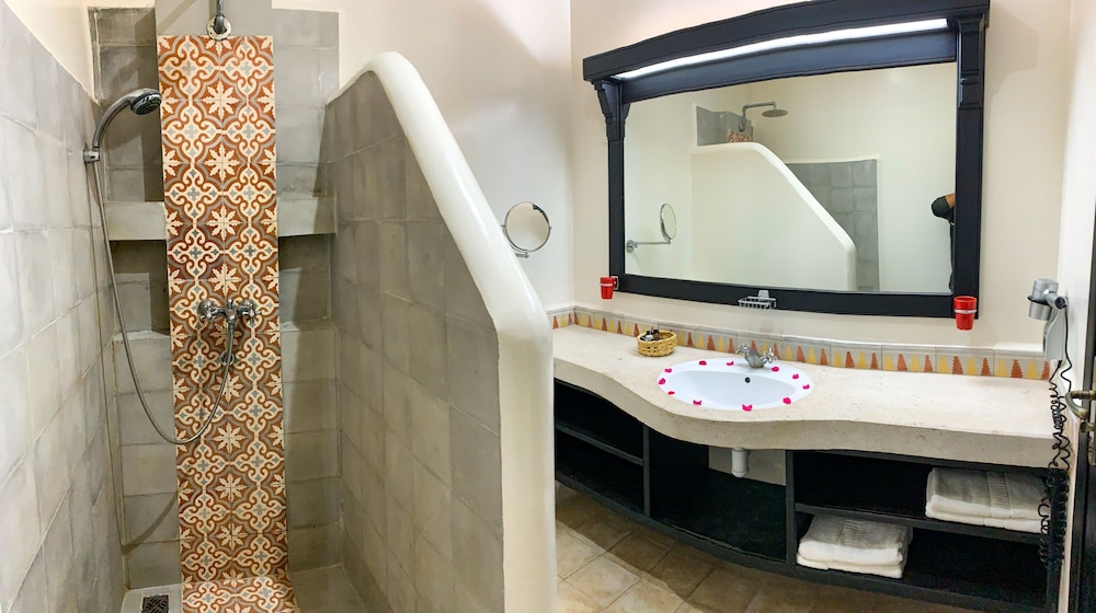 Borjs Hotel Suites and Spa 30/31