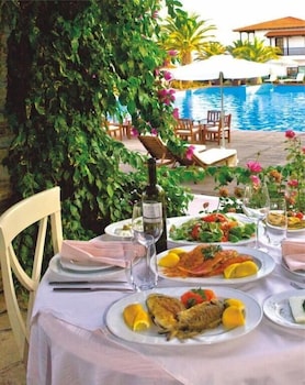 Assa Maris Beach Hotel 87/108