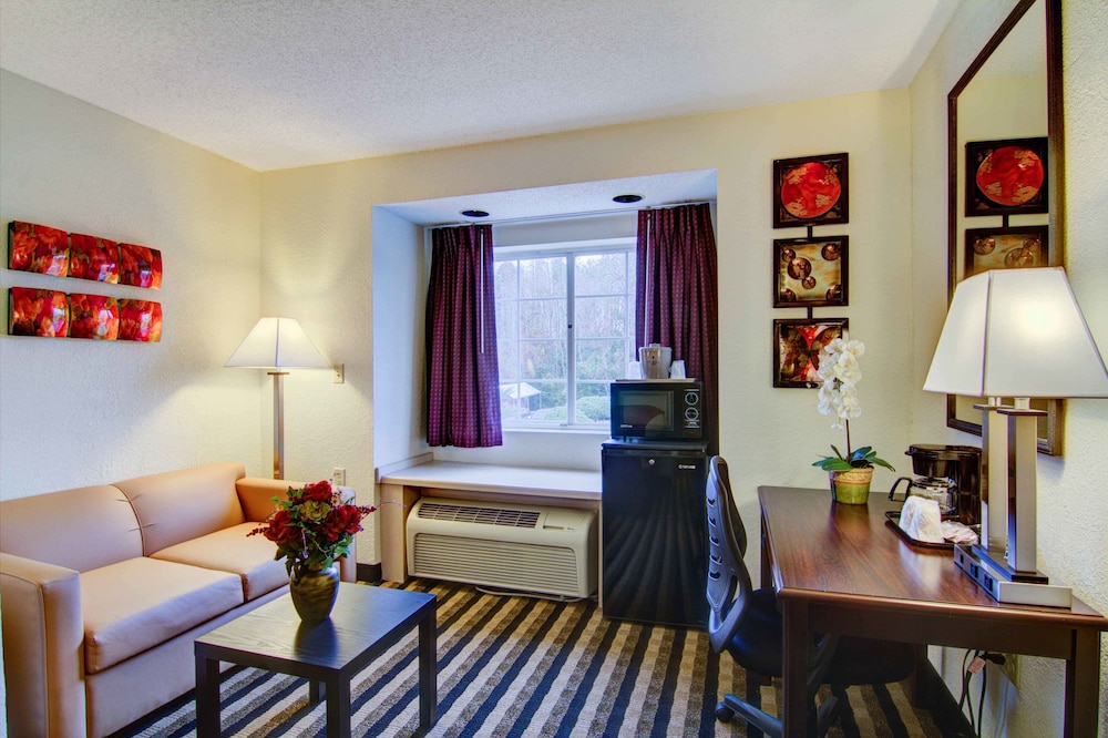 Sleep Inn Jacksonville Airport 35/55