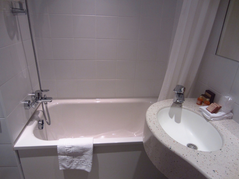 Grand Hotel Des Balcons 12/40