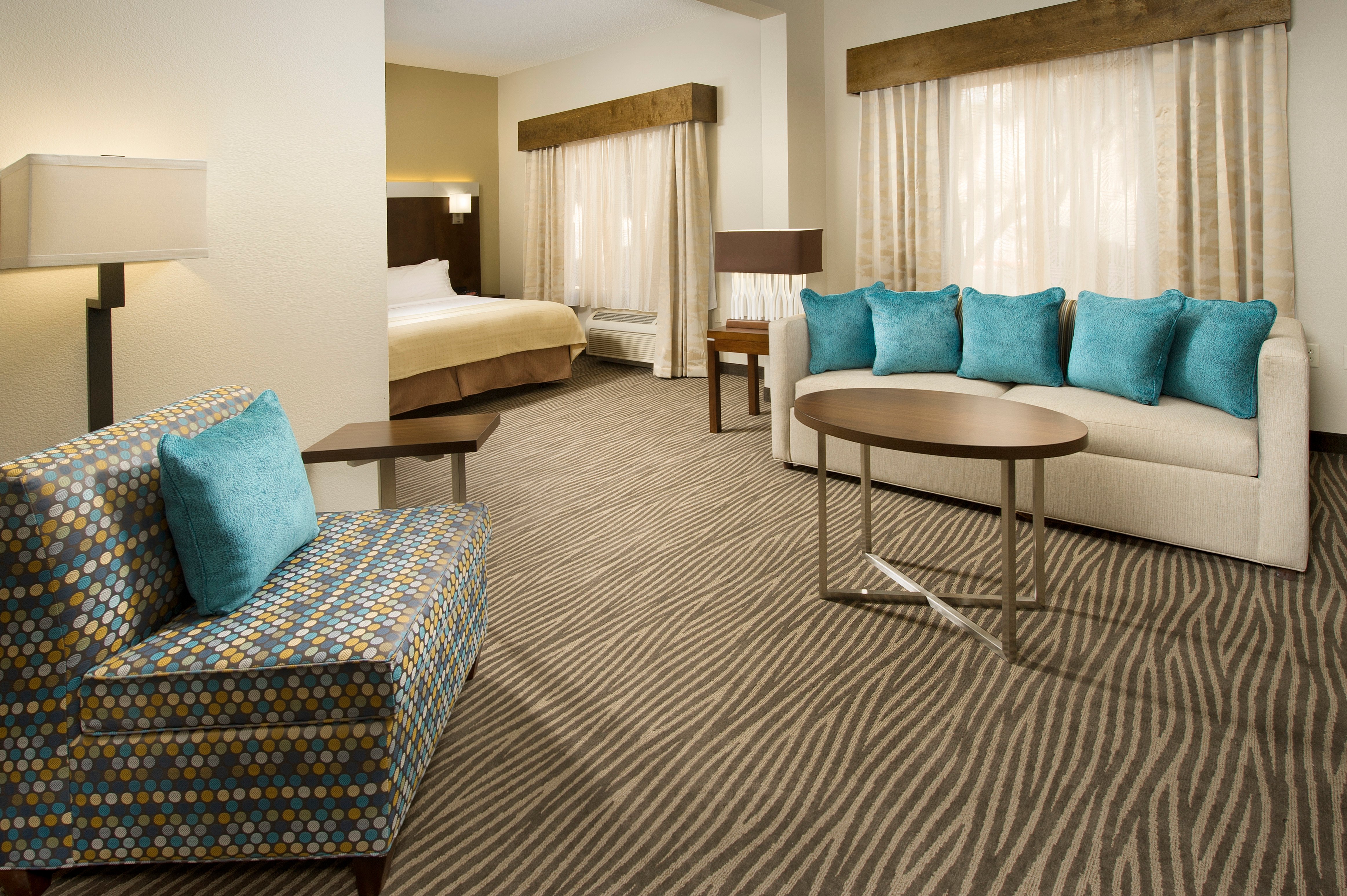 Holiday Inn El Paso Airport 40/74