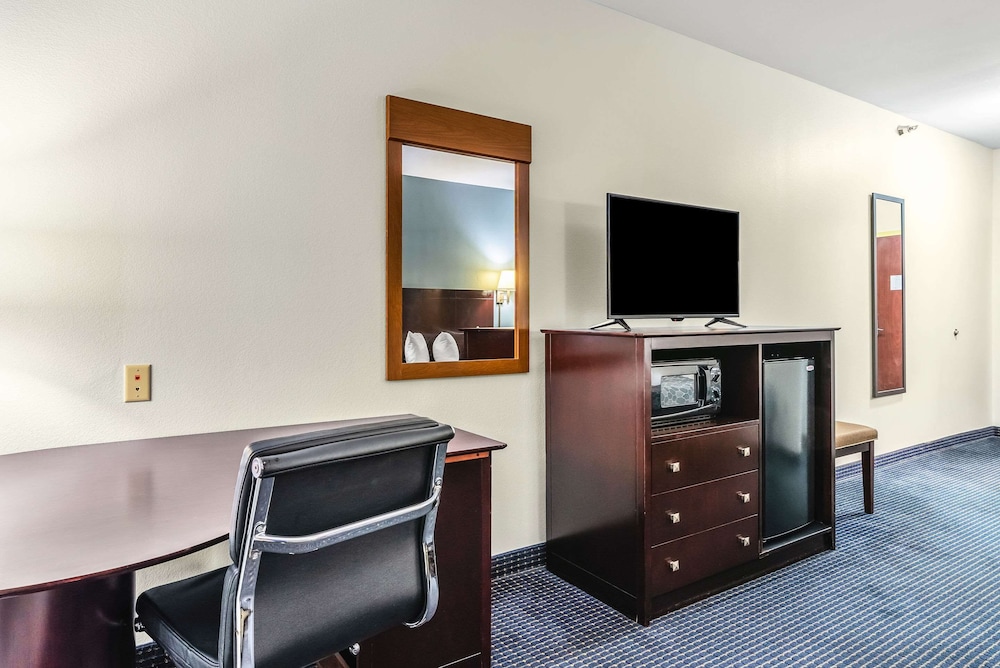 Econo Lodge Inn and Suites Pritchard Road North Little Rock 36/45