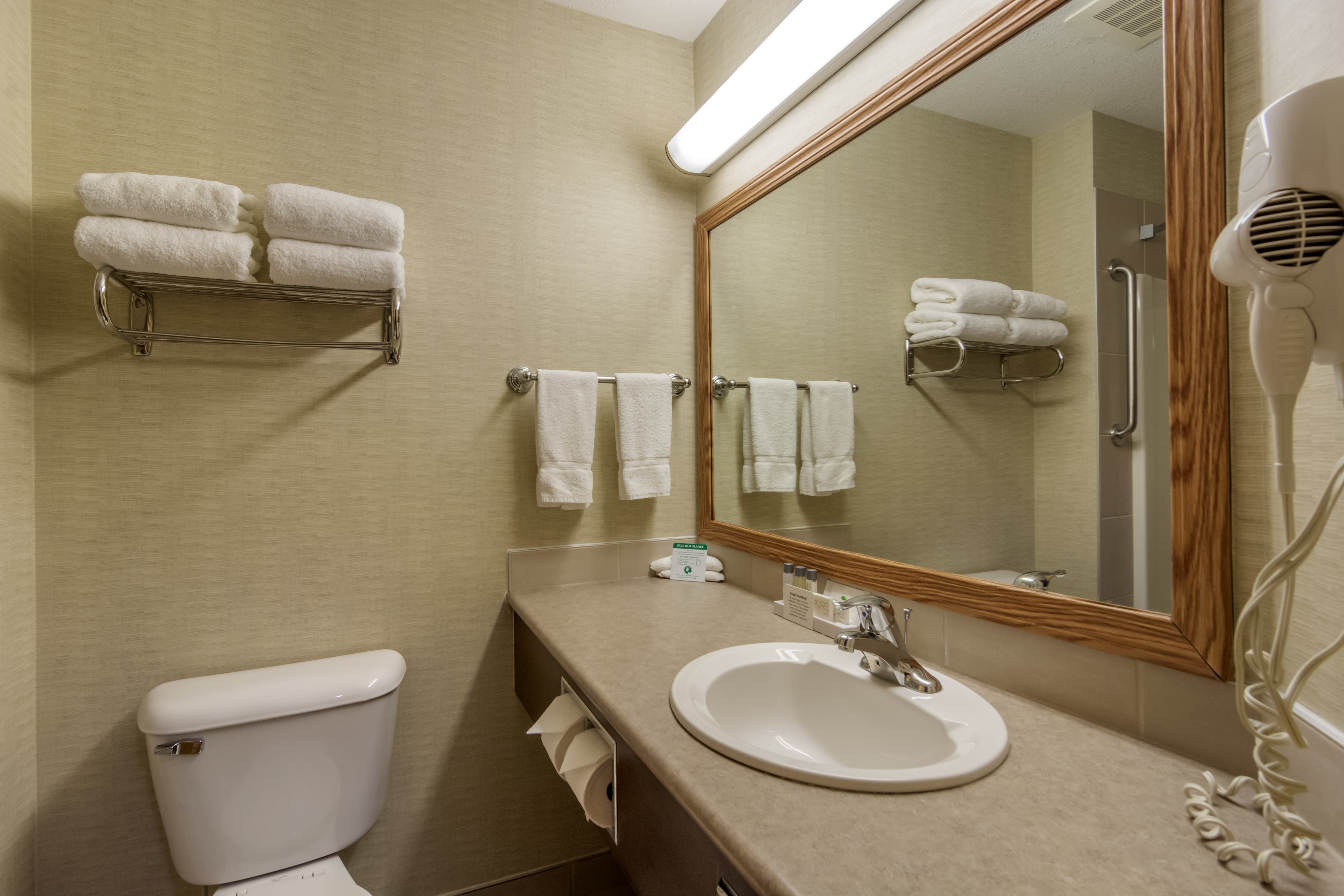 Devonian Hotel Suites 31/35