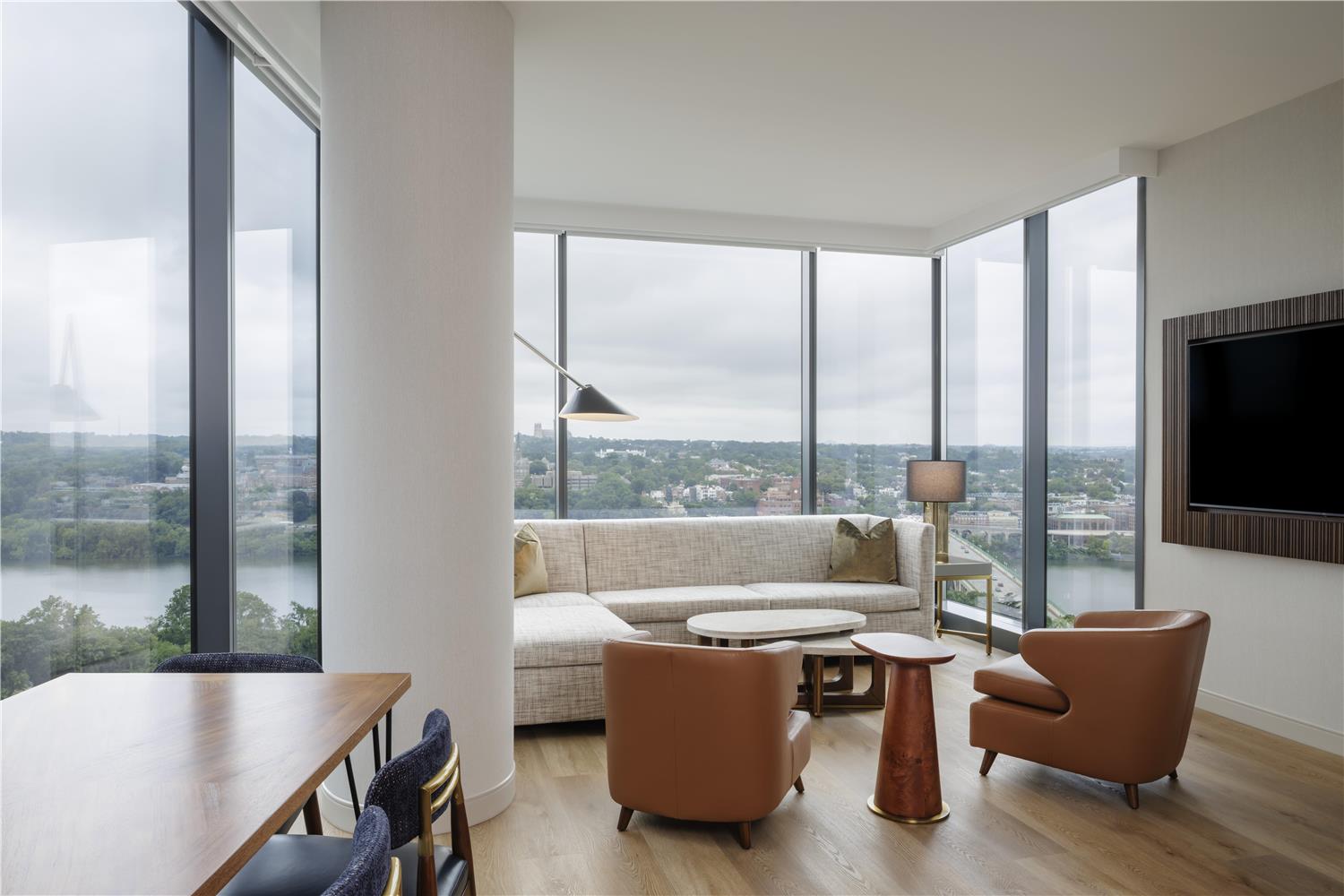 Hilton Arlington Rosslyn The Key 31/57