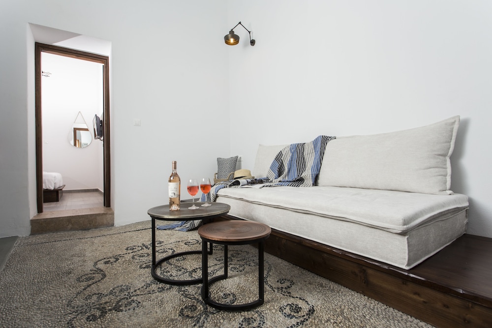 Blue Jasmine Suites 32/50