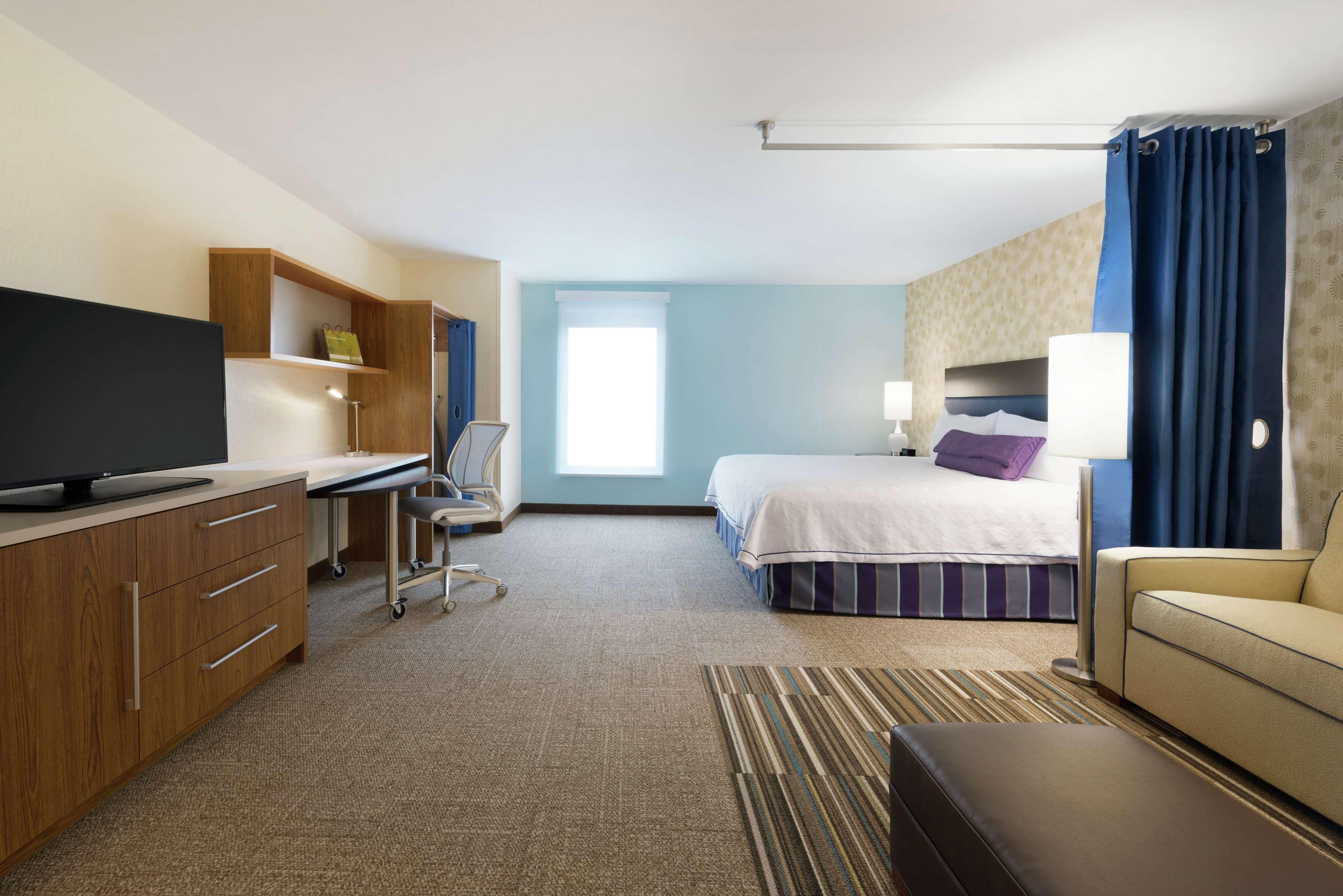 STUDIO, SUITE, KING BED, ACCESSIBLE
