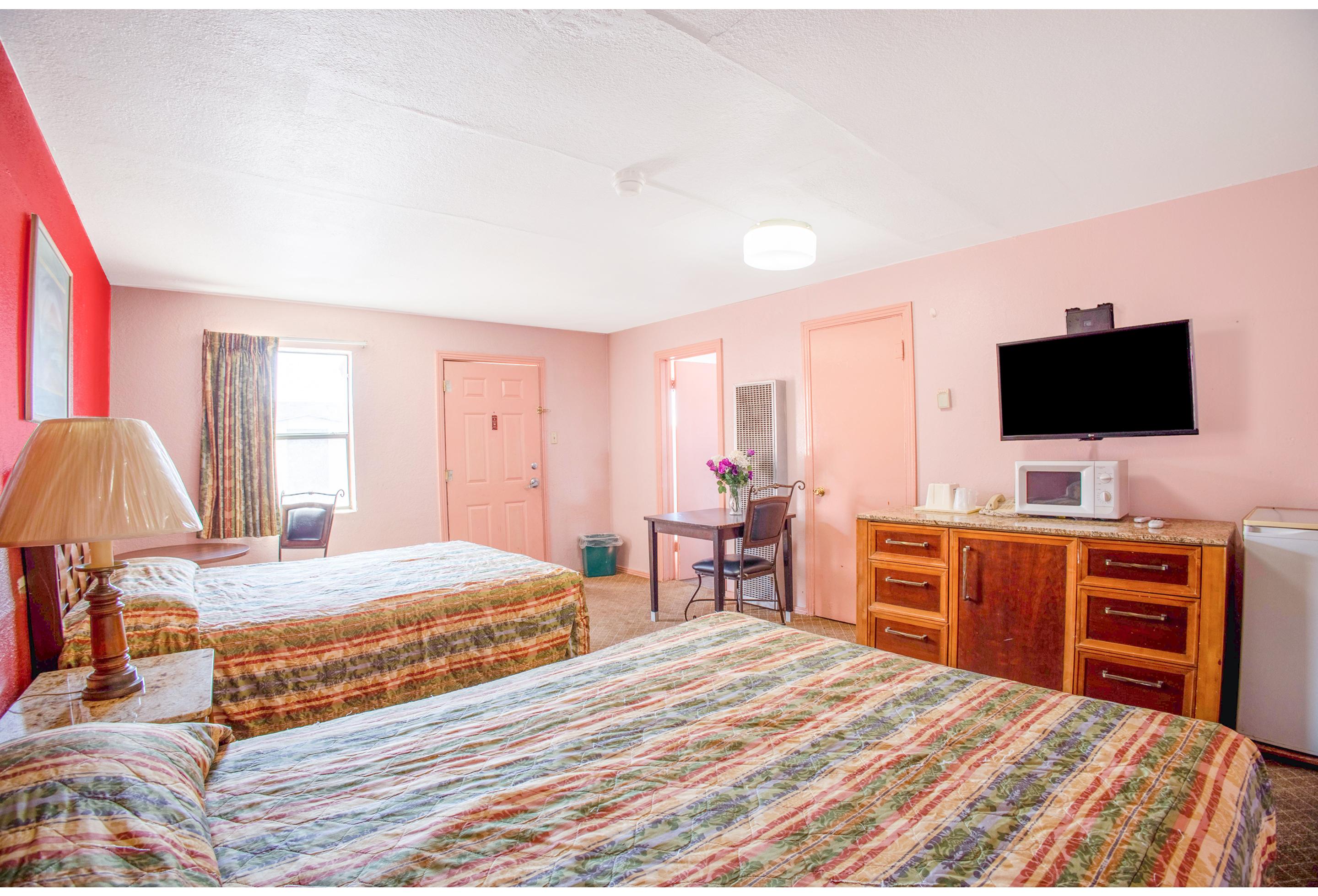 غرفة بسريرين كوين للمدخنين، Sands Motel By OYO El Paso near Airport 3/4