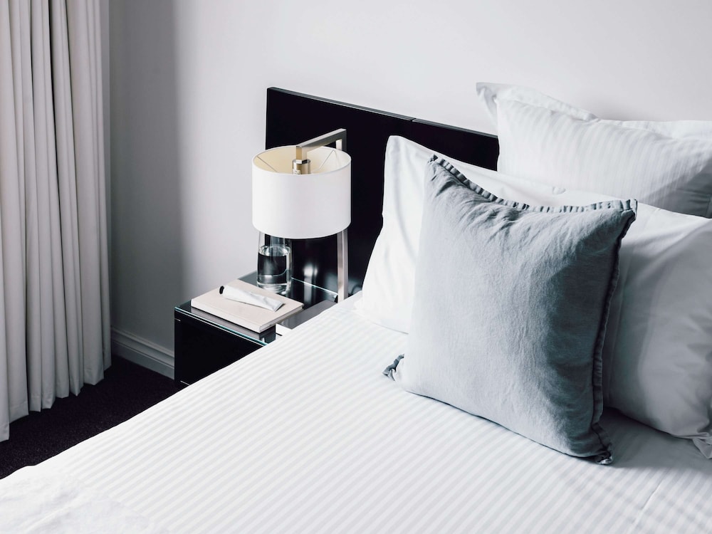 Quay West Suites Melbourne 10/81