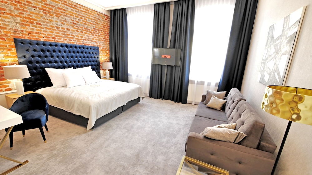 Szewska 22 Boutique 15/50