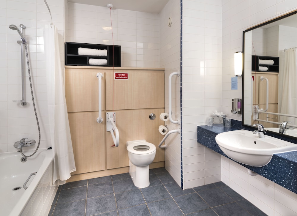 Holiday Inn Express Birmingham - Star City 22/61