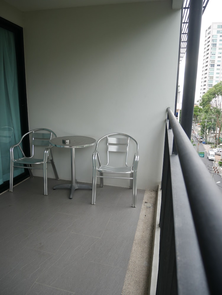 Season Five Hotel 43/53