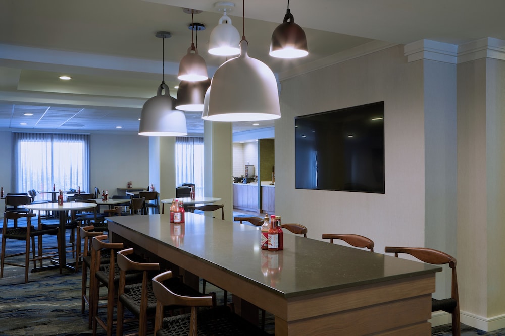 Fairfield Inn And Suites San Bernardino 44/47