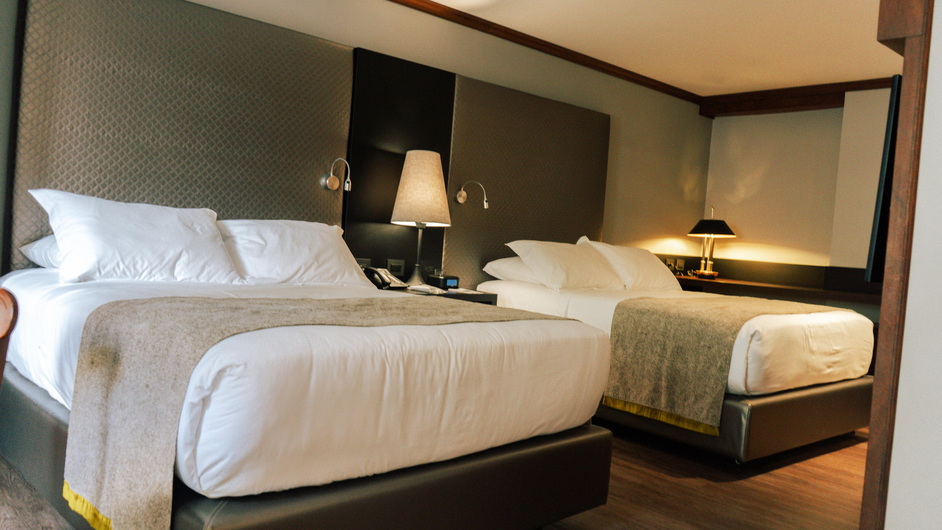 Luxury, Suite, Street View