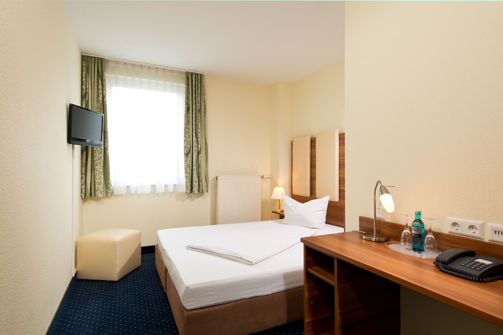 ACHAT Hotel Stuttgart Zuffenhausen 38/80