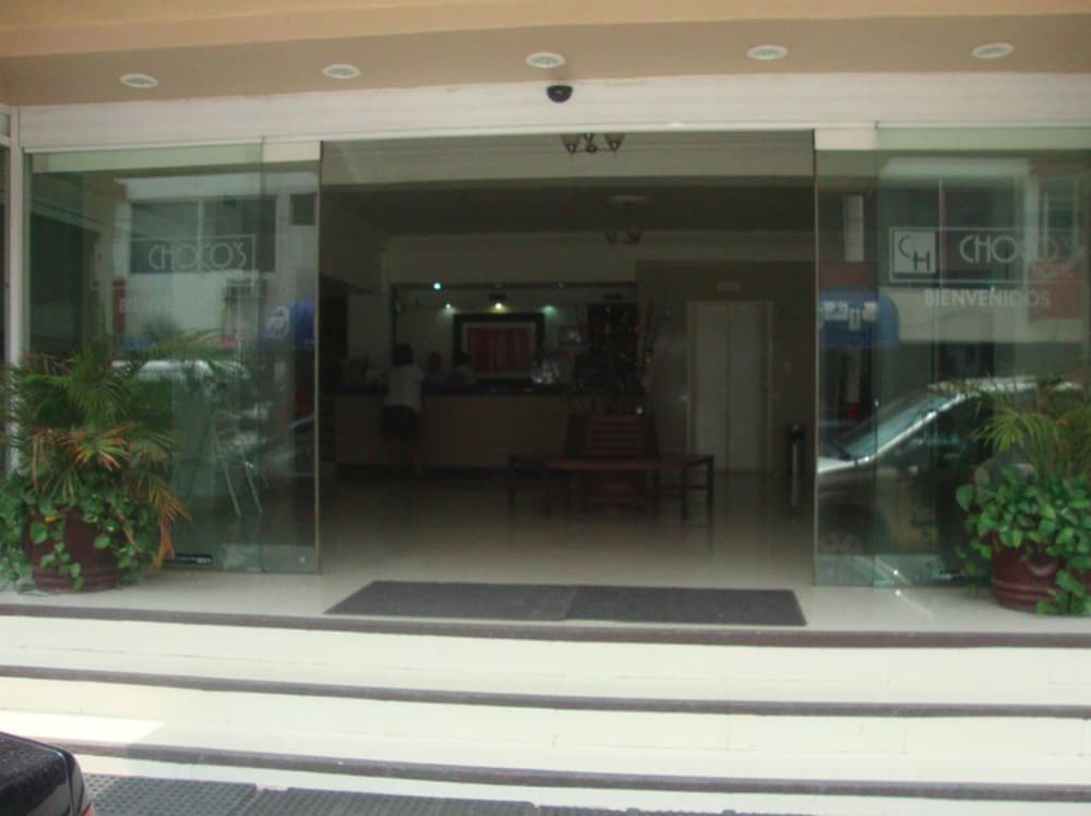 Choco's Hotel 15/31