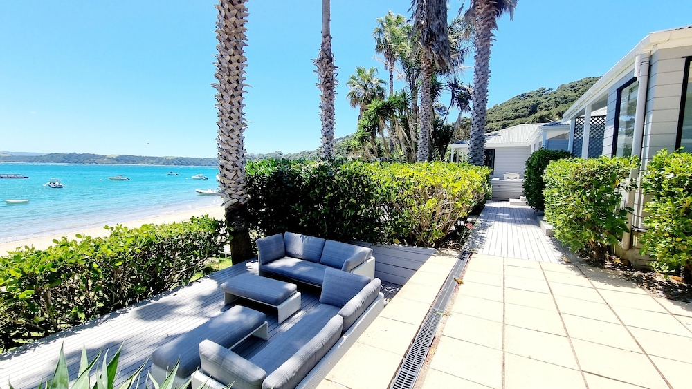 BEACH HOUSE KAWAU ISLAND 40/51