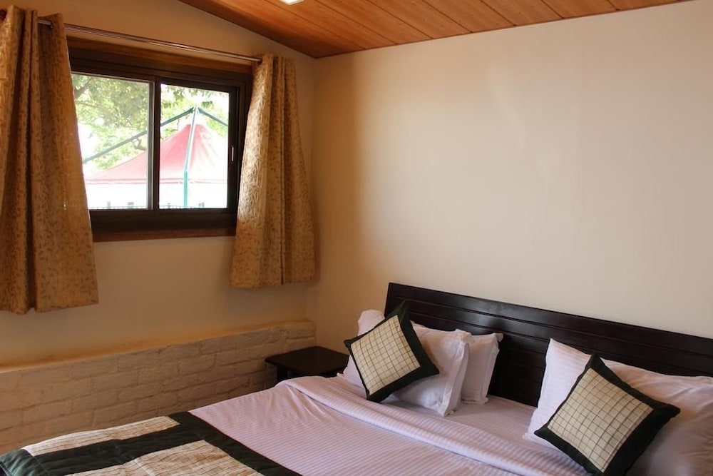 JHARIPANI CASTLE RESORT 16/31