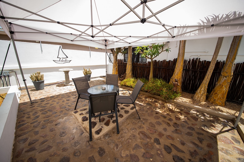 Kleinplasie Guest House 23/29