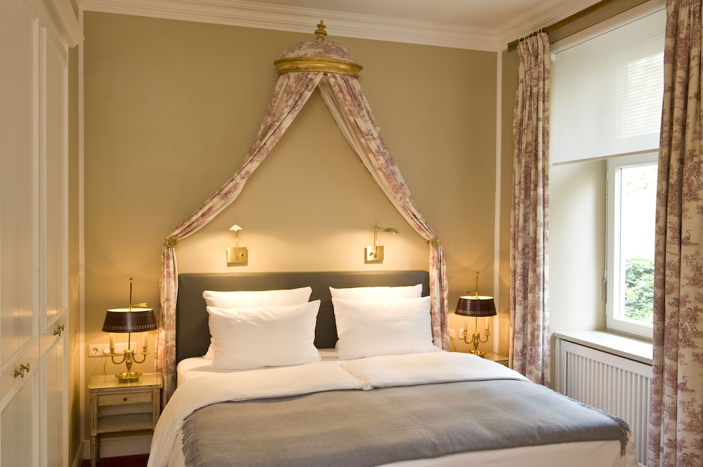 Hotel Splendid-Dollmann 17/67