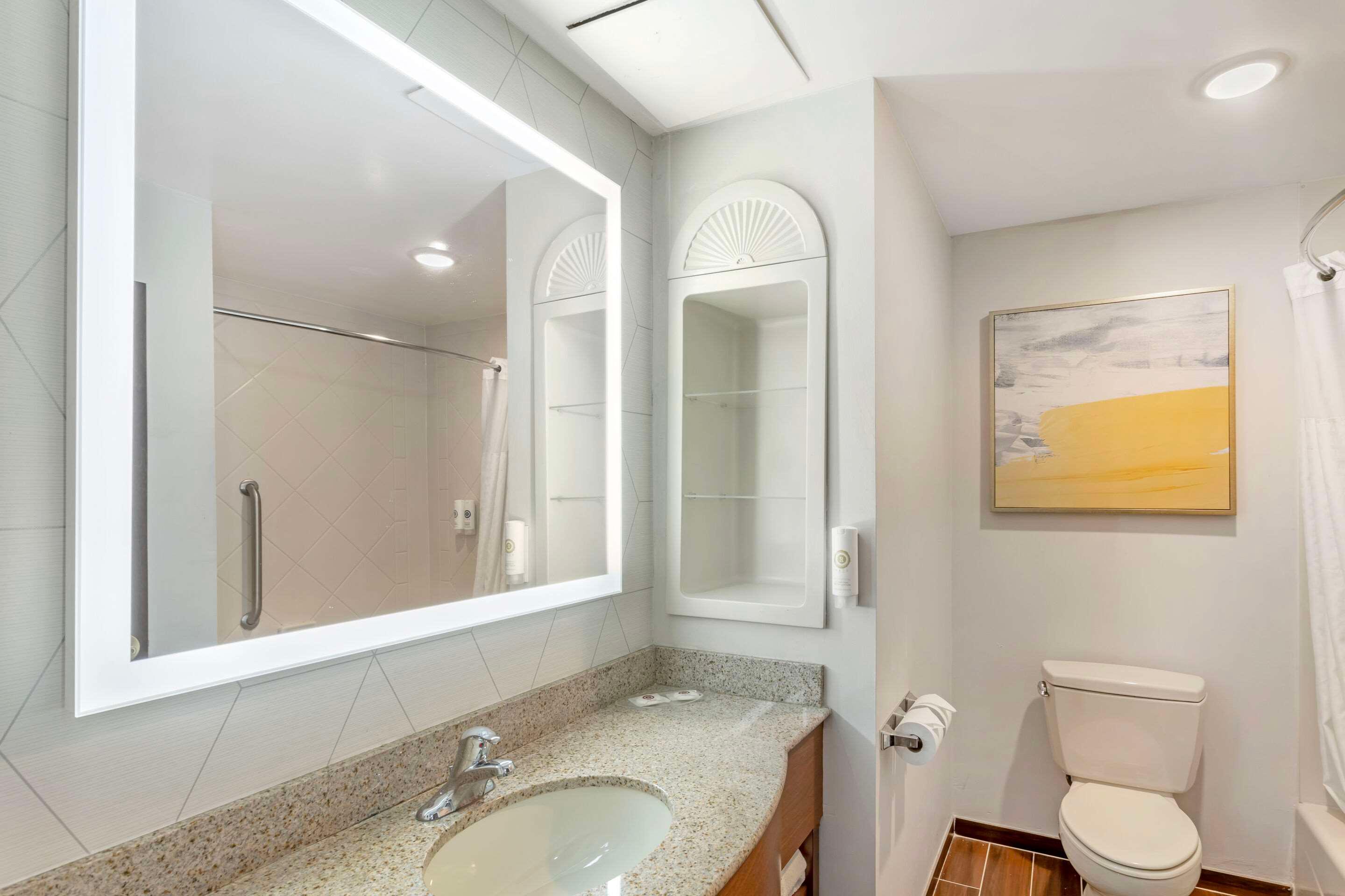جناح، Comfort Suites East Brunswick - South River 2/2