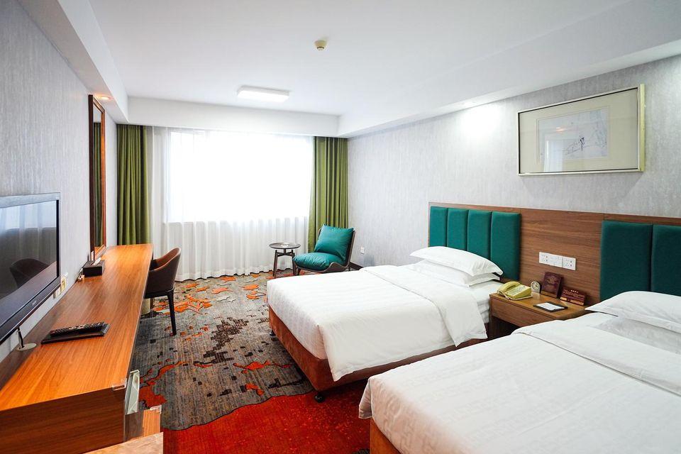 Elegant, Twin Beds