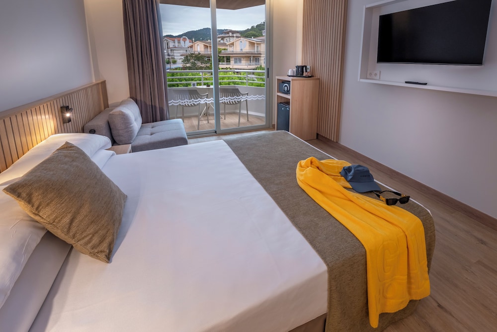 GHT Oasis Tossa & Spa 17/71