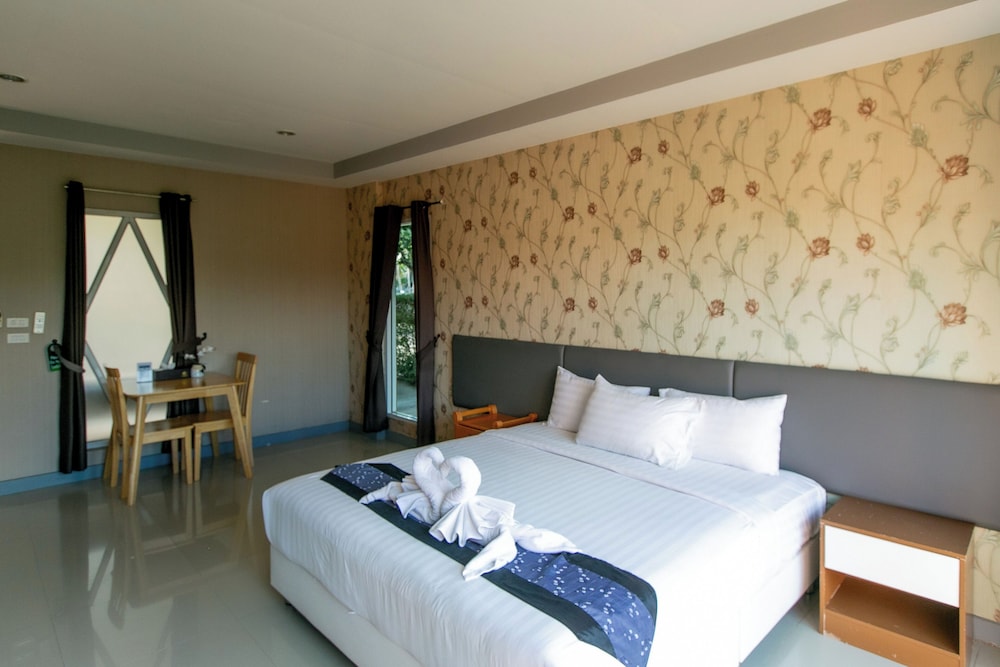 Baan Phing Phu Praew 11/70