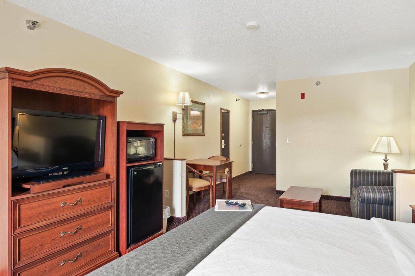Usa Stay Hotel and Suites 19/48