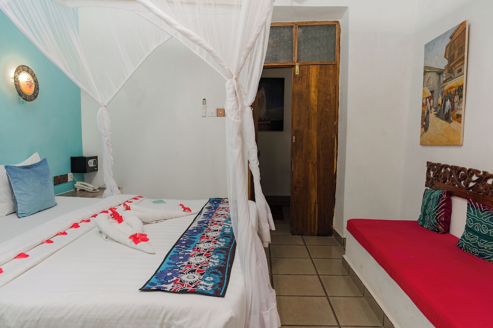 Zanzi House 9/50