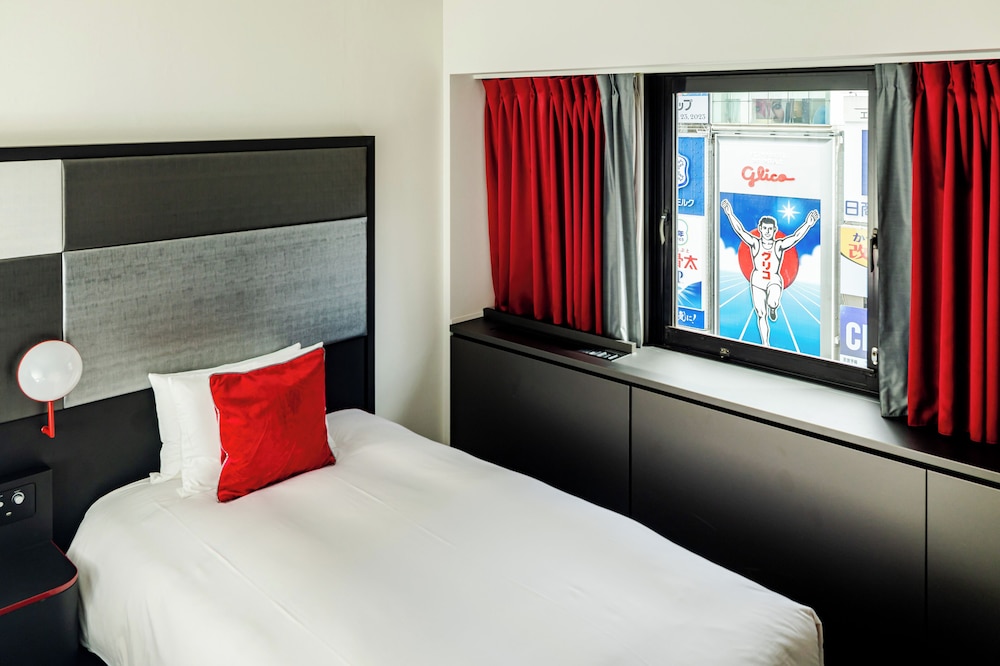 Room, Twin Beds, Dotonbori View