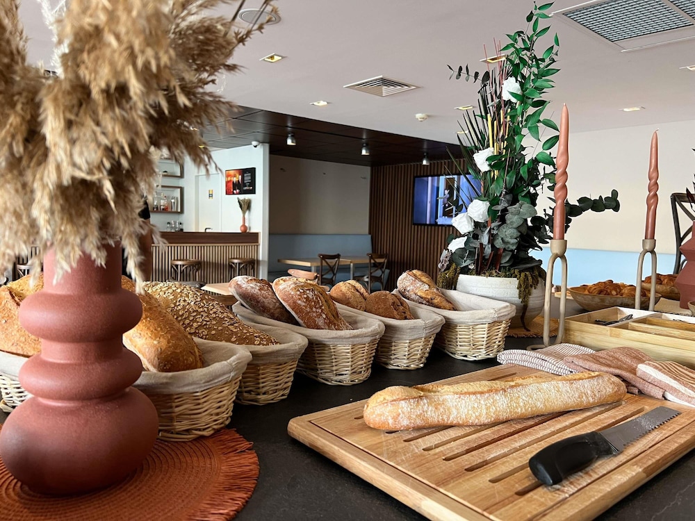 IBIS STYLES NIMES GARE CENTRE 41/57