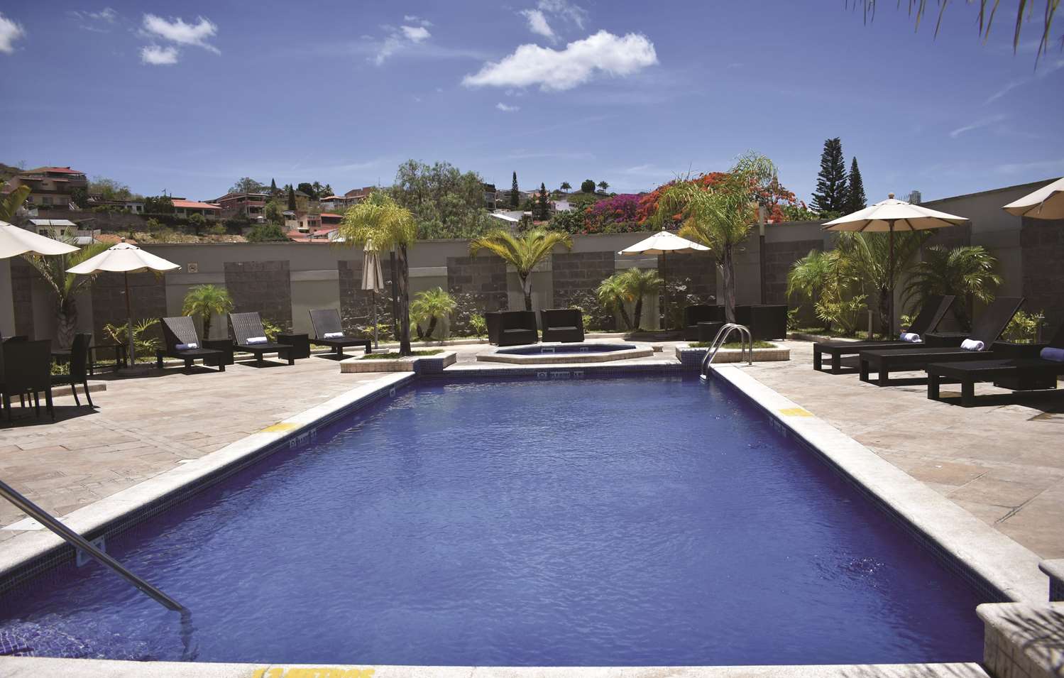 Comfort Inn Tegucigalpa 76/84