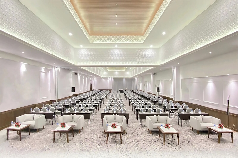The Malioboro Hotel & Conference Center 35/42
