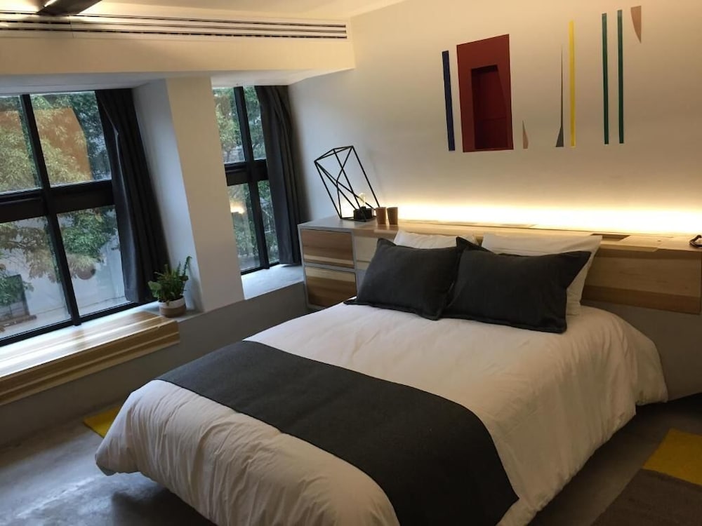 Carlota Hotel 18/50