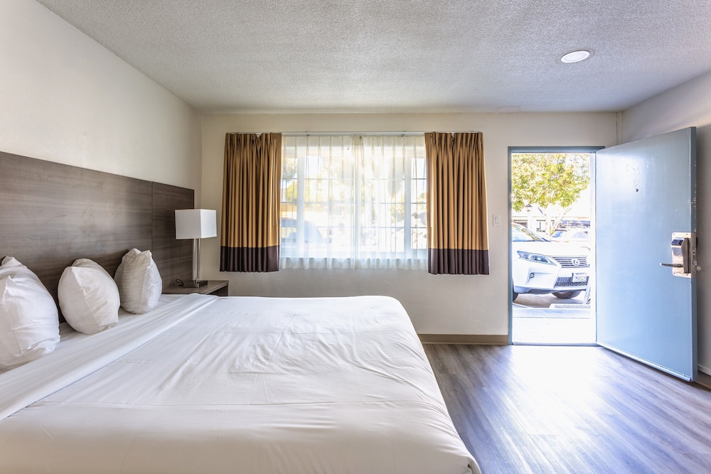 Coastal Breeze Inn Morro Bay Ca 20/47