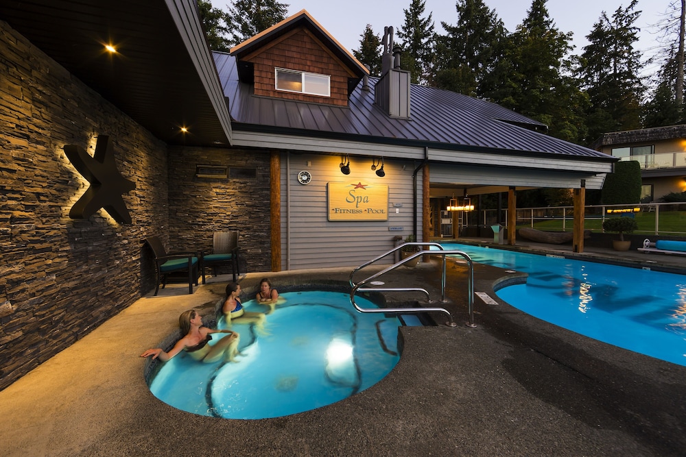 Kingfisher Oceanside Resort and Spa 55/59