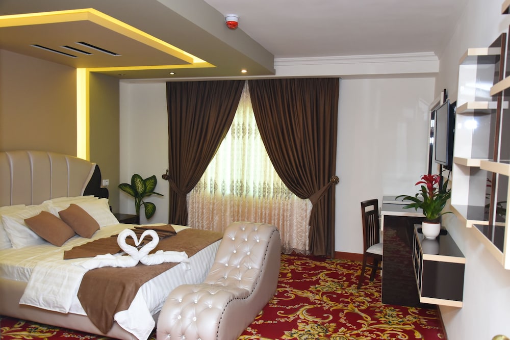 Sparr Hotel 22/66