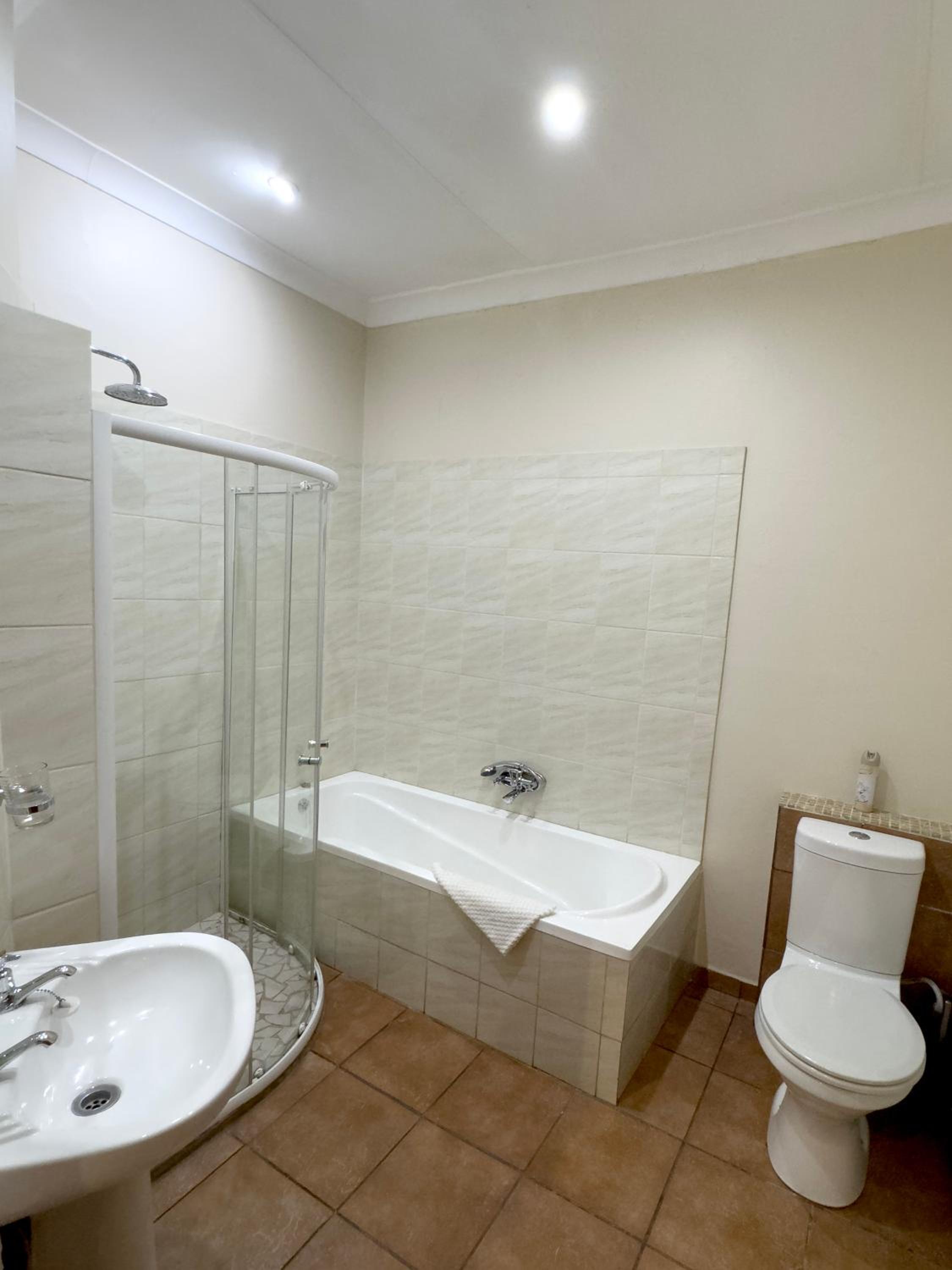 Centurion Guest House and Lodge 13/16