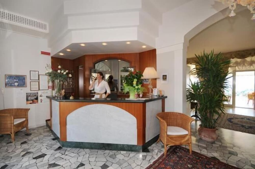 Hotel Ariston 5/50