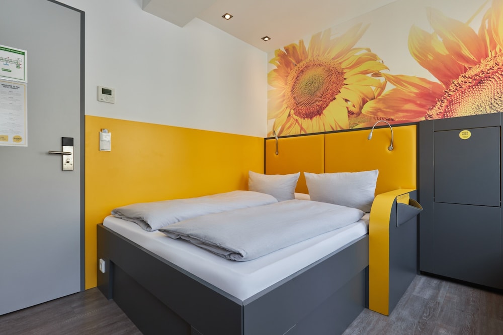 COMFORT, DOUBLE BED