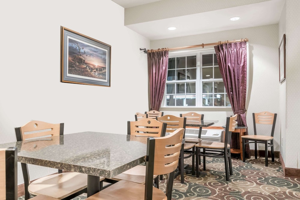 Microtel Inn Suites By Wyndham Rice Lake 19/33