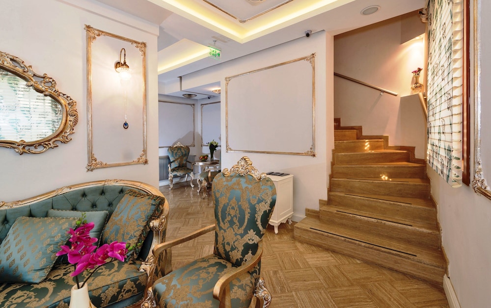 Zeynep Sultan Hotel 52/54