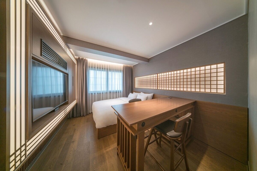 Yeon Hwa Moon Hotel 45/49