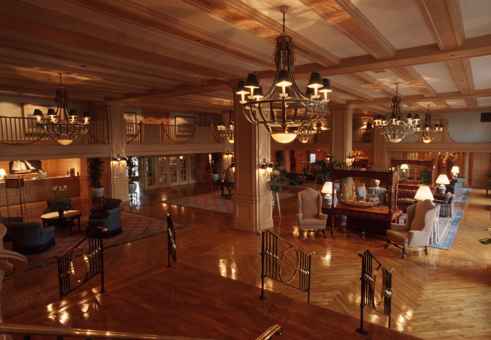 Disneys Yacht Club Resort 34/50