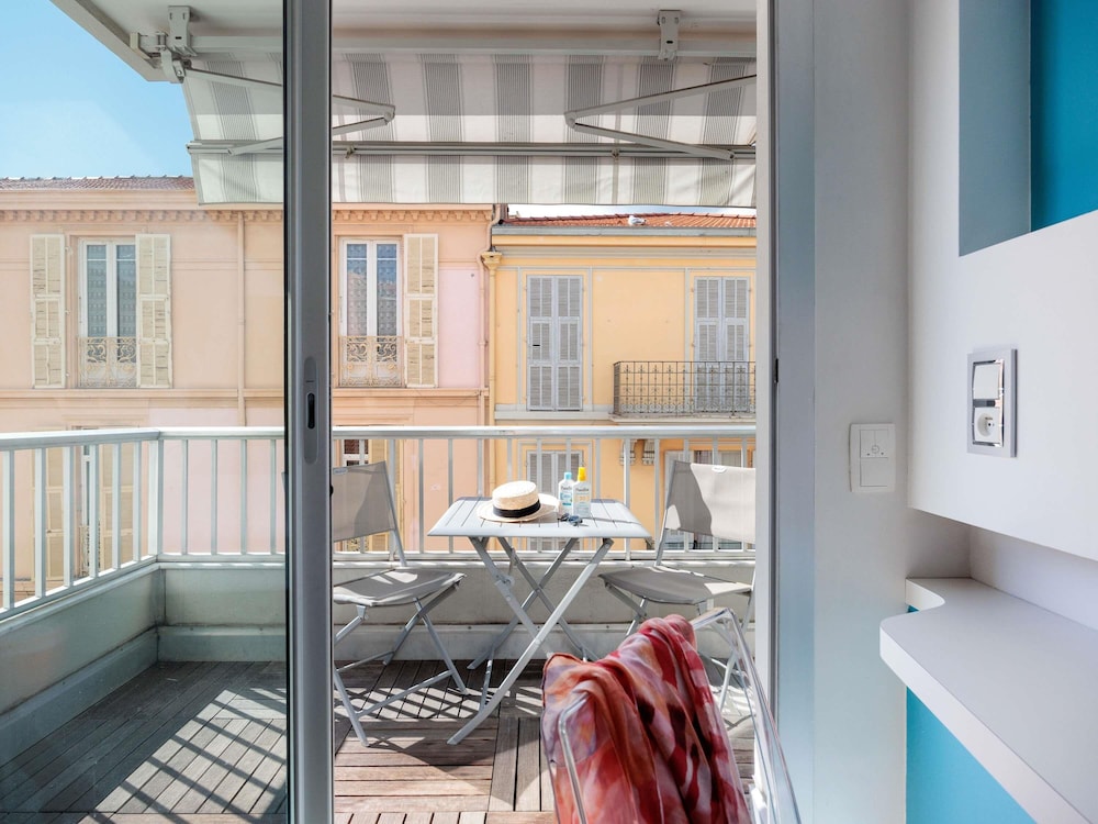Ibis Styles Menton Centre 24/50