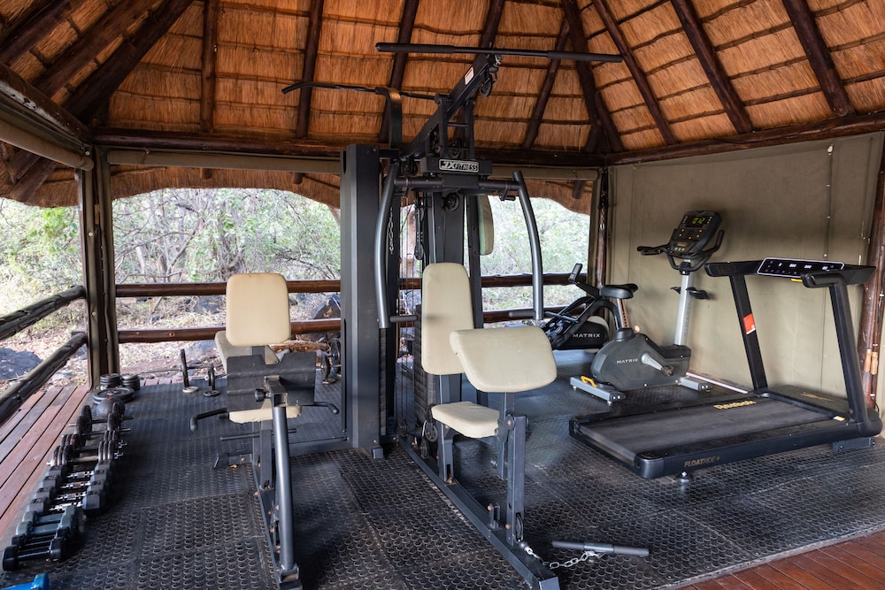 Nyati Safari Lodge 25/50