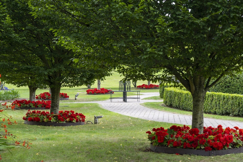 MULLINGAR PARK HOTEL 46/50