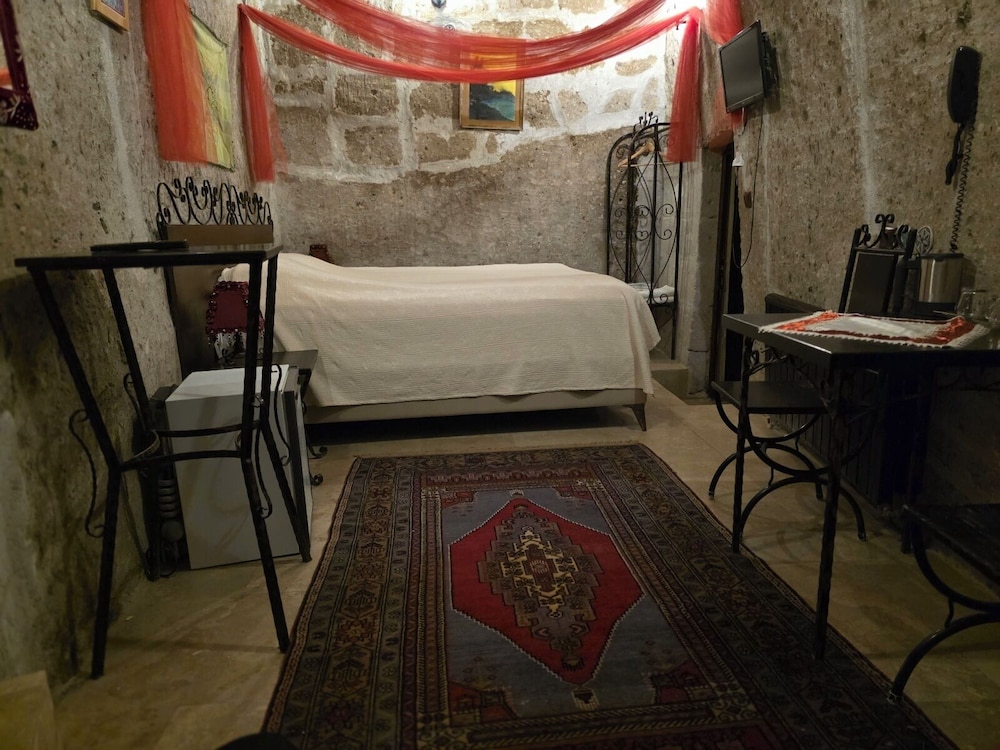 Cappadocia Antique Gelveri Cave Hotel 12/64